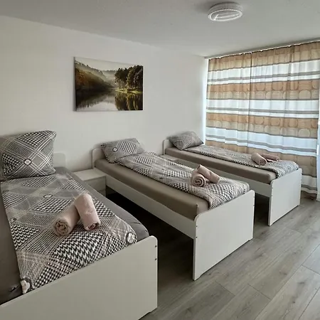 Modernes Mit Balkon 公寓 *