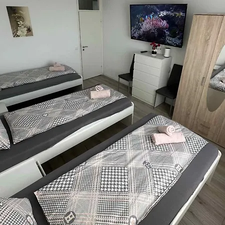 公寓 Modernes Mit Balkon *