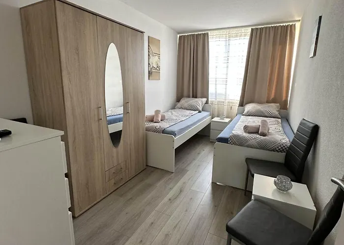 Modernes Mit Balkon 公寓