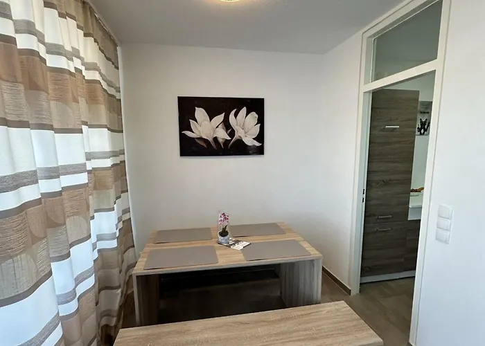 Modernes Mit Balkon 公寓 *